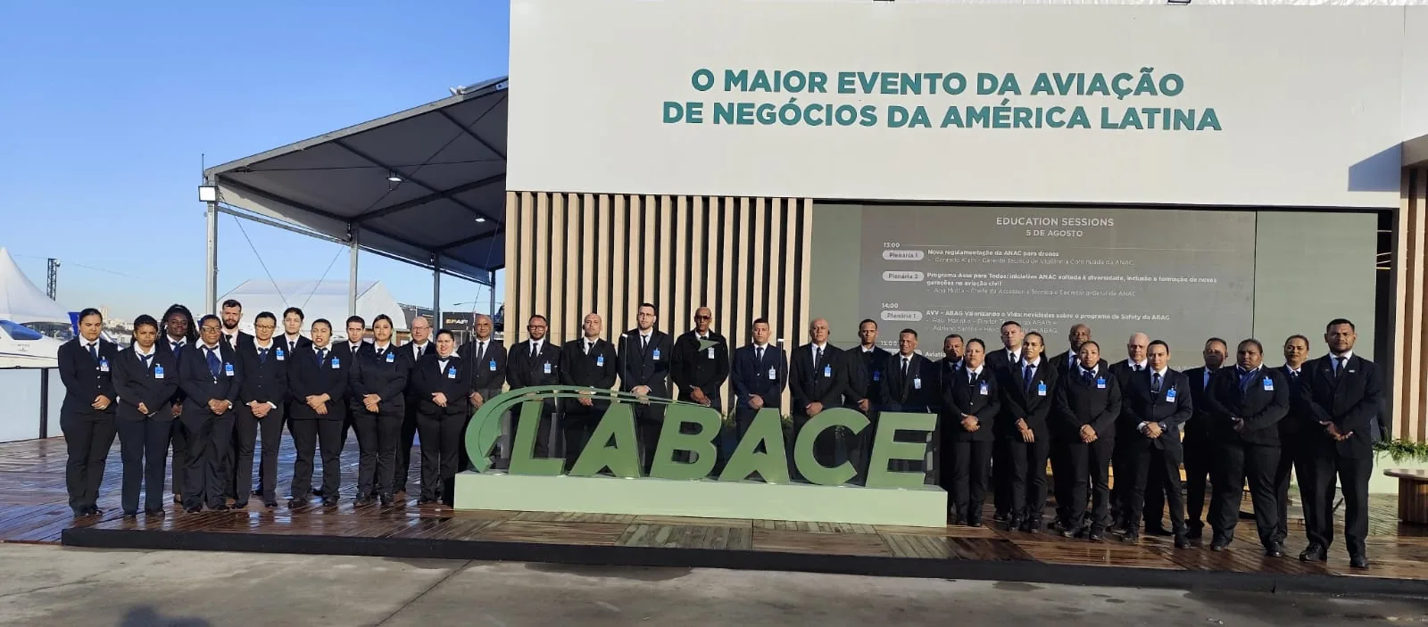 Equipe CAVA em evento de aviação